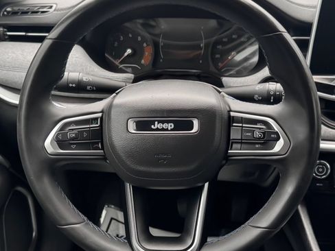 Used 2022 Jeep Compass Latitude AWD/4WD image 18