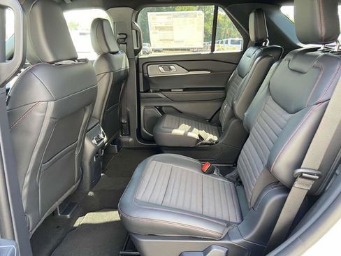 New 2026 Ford Explorer ST-Line image 5