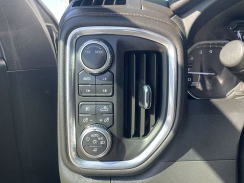 Used 2022 GMC Sierra 1500 AT4 image 17