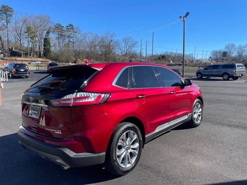 Used 2019 Ford Edge Titanium FWD image 5