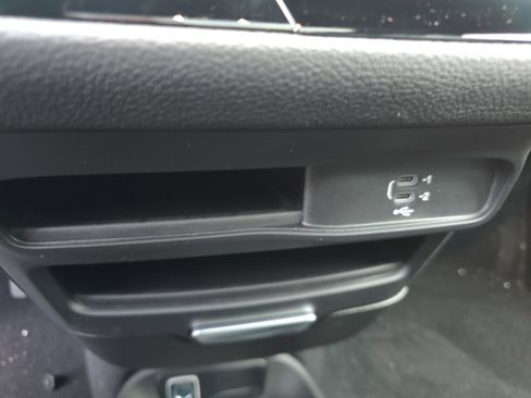 New 2026 Chrysler Pacifica Select w/ S Appearance Package FWD image 8