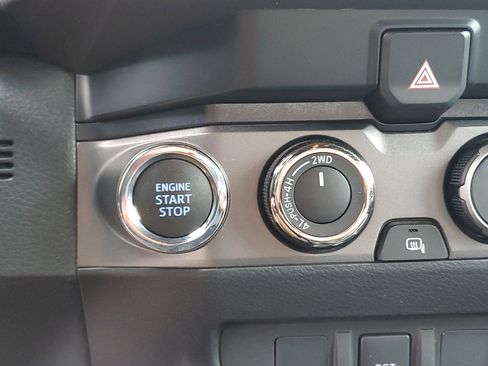 Used 2022 Toyota Tacoma TRD Sport image 24