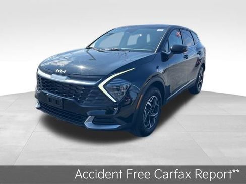 Certified 2025 Kia Sportage LX image 4