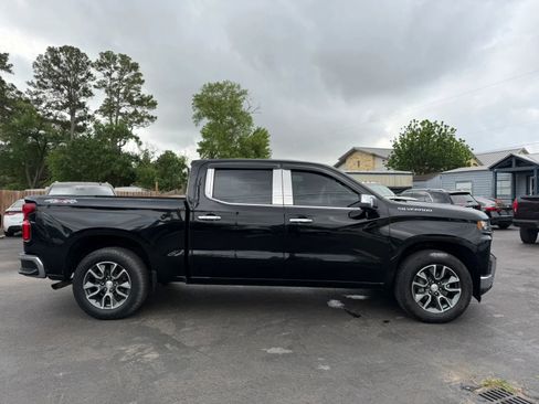 Used 2020 Chevrolet Silverado 1500 LTZ AWD/4WD image 5