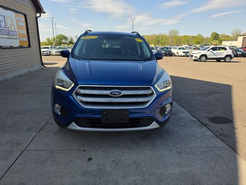 Used 2017 Ford Escape SE w/ Equipment Group 201A FWD image 3
