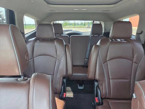 Used 2018 Buick Enclave Avenir AWD/4WD image 36