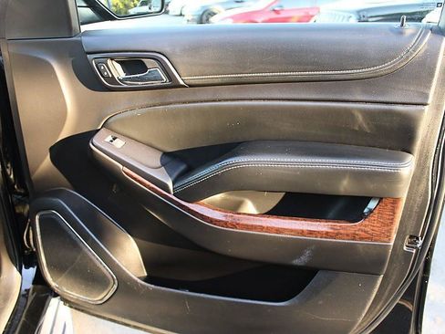 Used 2015 GMC Yukon SLT w/ Open Road Package RWD image 17