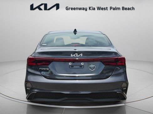 Used 2024 Kia Forte LXS w/ LXS Technology Package FWD image 6