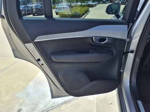 Certified 2025 Volvo XC90 B5 Core AWD/4WD image 18