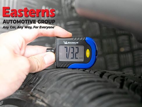 Used 2024 Nissan Rogue S FWD image 27