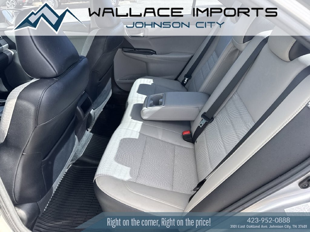 Used 2017 Toyota Camry SE FWD image 32