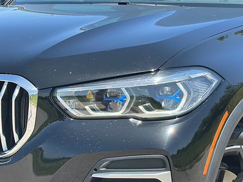 Used 2022 BMW X5 sDrive40i w/ Executive Package image 3