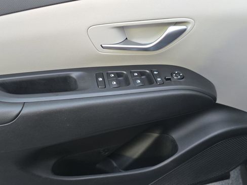 Used 2024 Hyundai Tucson SE image 14