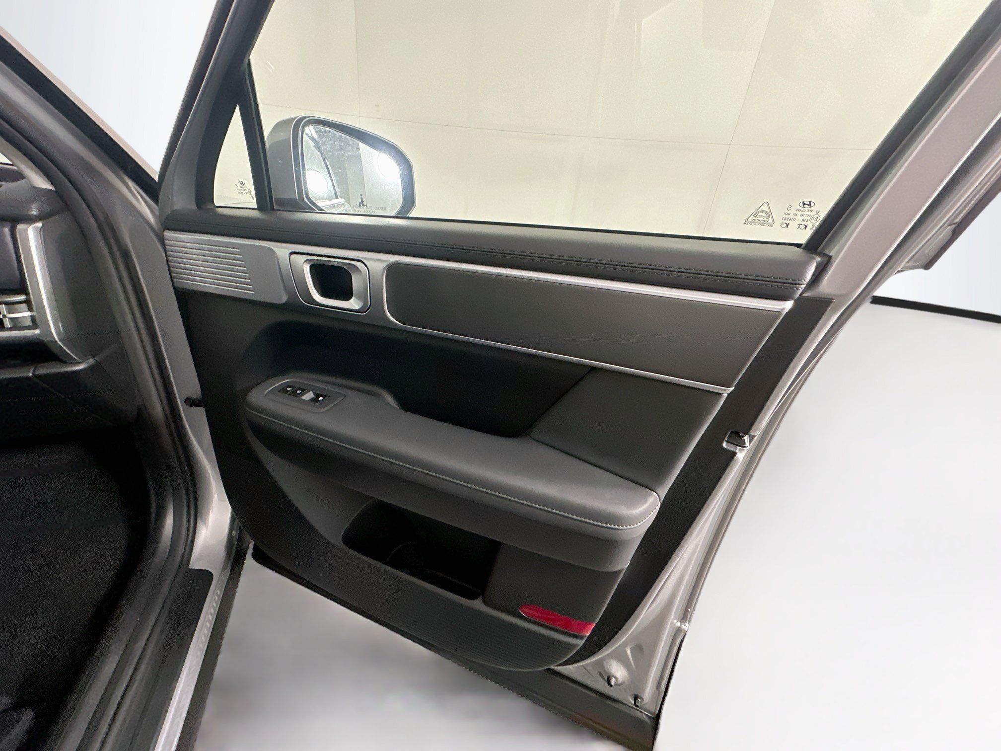 Used 2026 Hyundai Santa Fe SEL FWD image 32