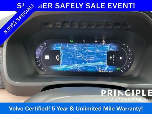Certified 2025 Volvo XC90 B5 Plus AWD/4WD image 18