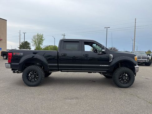 Used 2017 Ford F250 Lariat w/ Lariat Ultimate Package AWD/4WD image 6