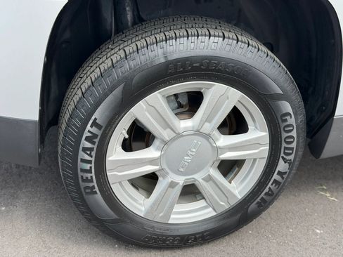 Used 2015 GMC Terrain SLE image 30