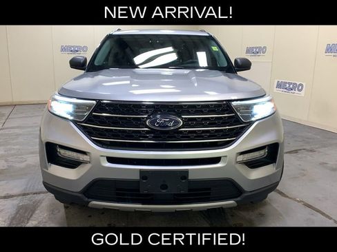 Used 2022 Ford Explorer XLT w/ Equipment Group 202A AWD/4WD image 48