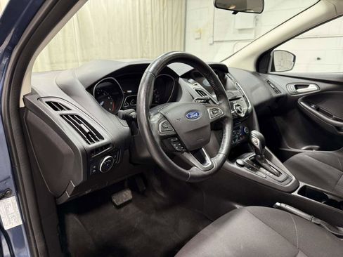 Used 2018 Ford Focus SEL w/ Cold Weather Package FWD image 10