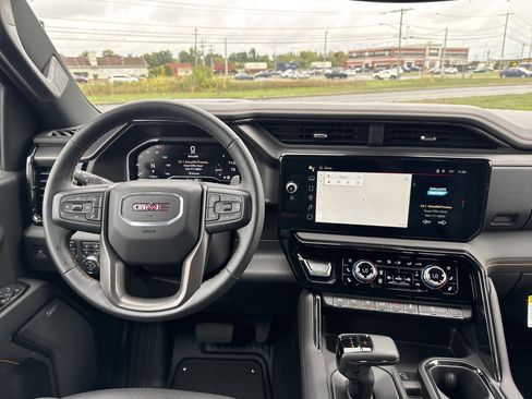 Used 2024 GMC Sierra 1500 AT4 w/ AT4 Premium Package image 16