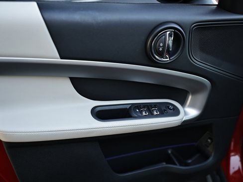 Used 2023 MINI Cooper Countryman S w/ Signature Upholstery Package image 16