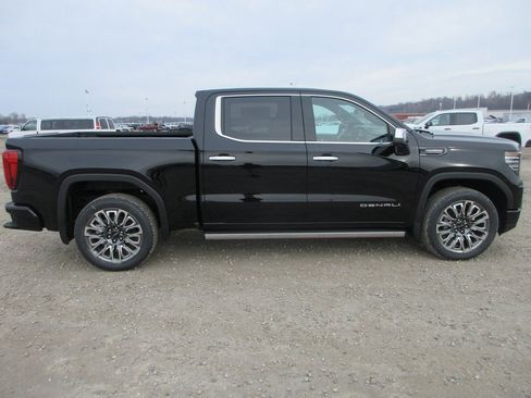New 2026 GMC Sierra 1500 Denali Ultimate image 3