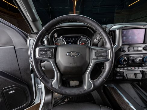 Used 2022 Chevrolet Silverado 2500 LTZ w/ LTZ Plus Package image 17