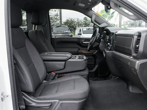 Used 2024 Chevrolet Silverado 3500 LT w/ Convenience Package image 32