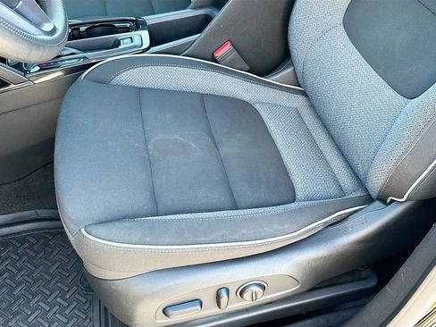 Used 2023 Chevrolet TrailBlazer LT w/ Convenience Package image 18