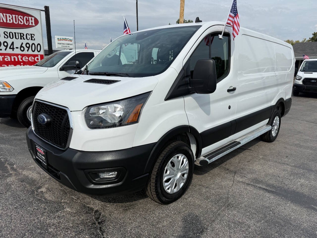 Used 2025 Ford Transit 250 Low Roof w/ Exterior Upgrade Package RWD image 2
