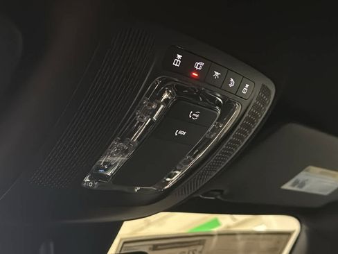 New 2026 Mercedes-Benz GLB 250 4MATIC image 26