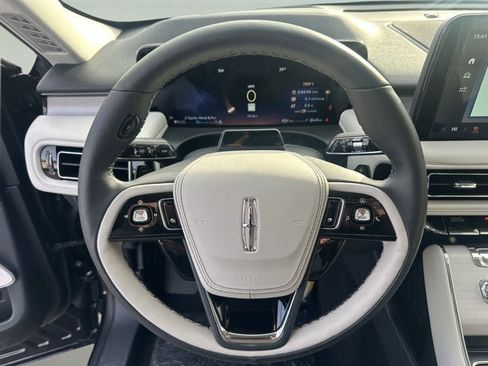 New 2026 Lincoln Aviator Reserve AWD/4WD image 13