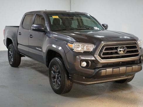 Certified 2023 Toyota Tacoma SR5 image 3