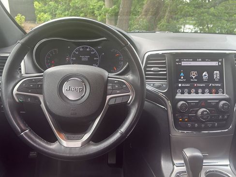 Used 2018 Jeep Grand Cherokee Limited w/ Luxury Group II AWD/4WD image 20