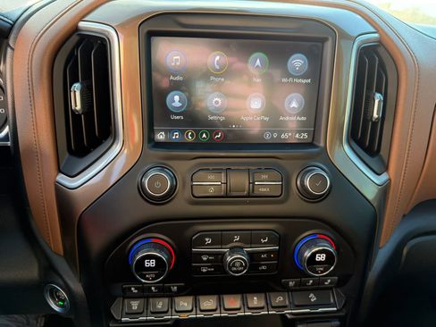 Used 2021 Chevrolet Silverado 2500 High Country w/ Z71 Off-Road Package image 21