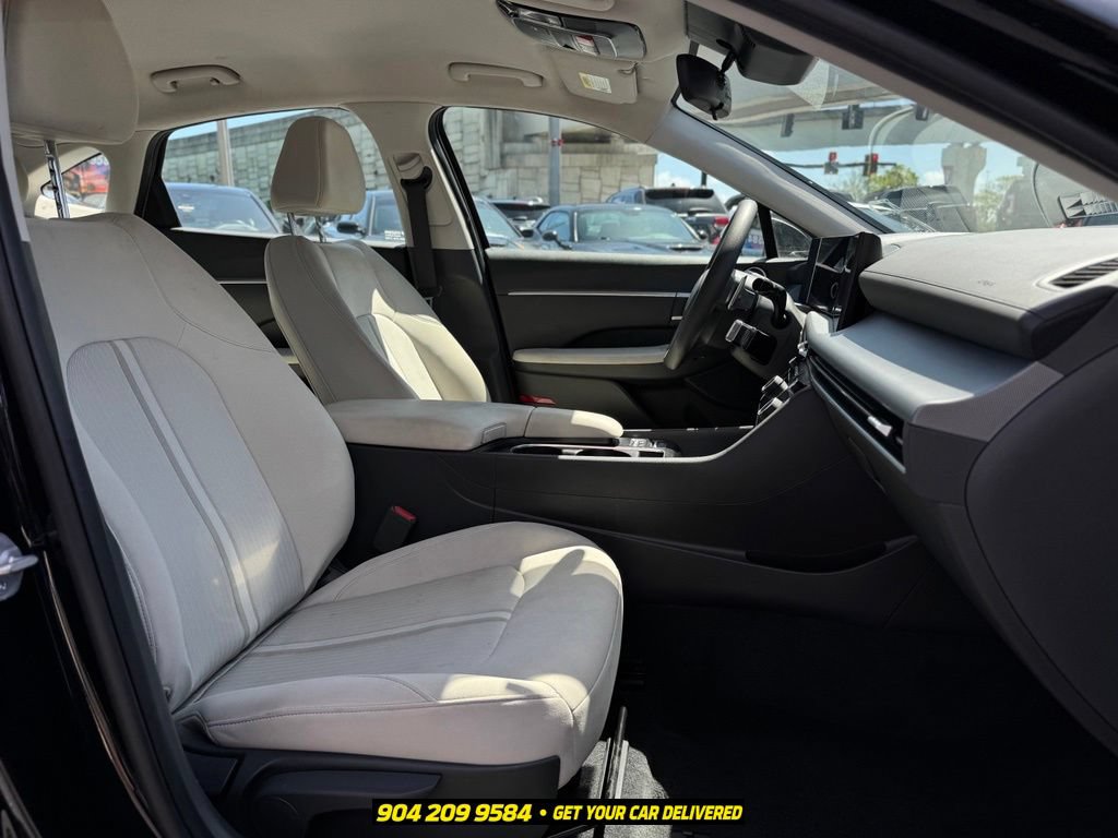 Used 2025 Hyundai Sonata SEL FWD image 25