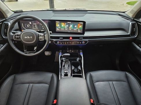 Used 2024 Kia Sorento SX image 10