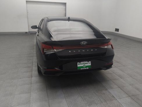 Used 2023 Hyundai Elantra SEL w/ Convenience Package FWD image 6