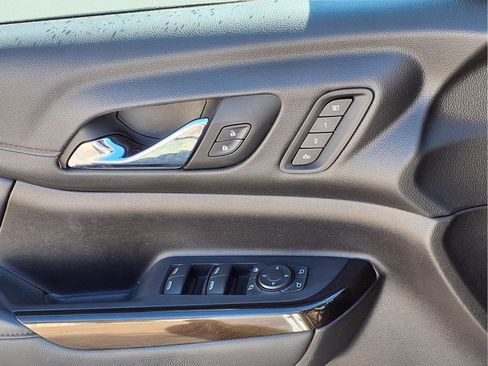 Used 2023 GMC Acadia AT4 w/ Technology Package image 13