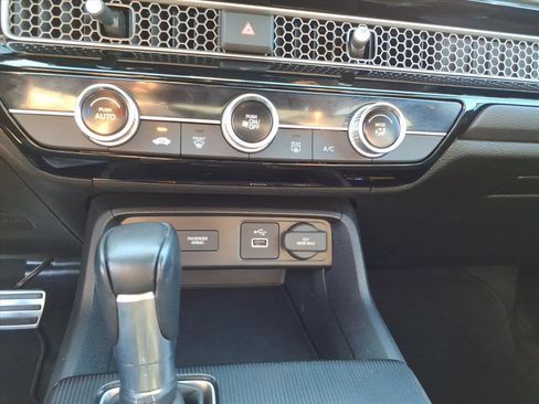 Used 2022 Honda Civic Sport image 17