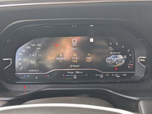 Used 2023 GMC Yukon XL Denali image 15