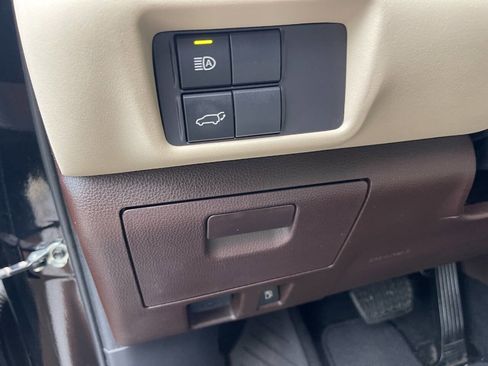 Used 2022 Toyota Highlander XLE image 33