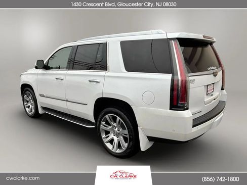 Used 2017 Cadillac Escalade Premium Luxury image 8