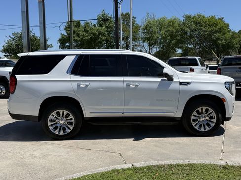 Used 2024 GMC Yukon Denali image 3