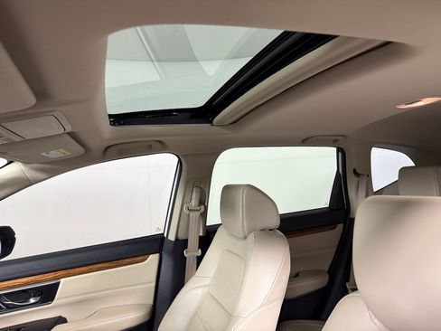 Used 2019 Honda CR-V Touring image 13