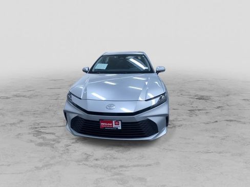 Used 2026 Toyota Camry LE FWD image 5