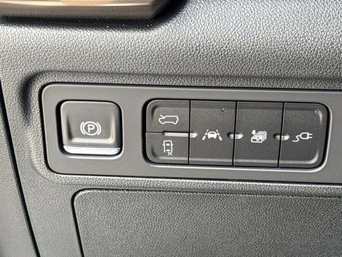 New 2025 GMC Hummer EV 2X image 16