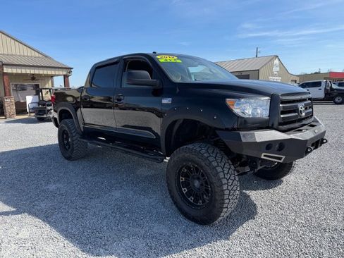 Used 2012 Toyota Tundra 4x4 CrewMax w/ SR5 Pkg image 4