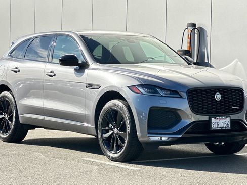Used 2025 Jaguar F-PACE R-Dynamic S image 7
