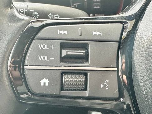 Used 2024 Honda HR-V EX-L image 11